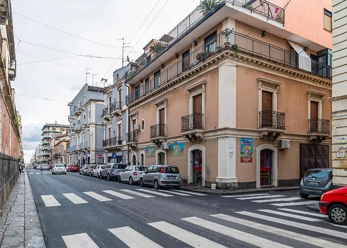 דירה And Comfy קטאניה