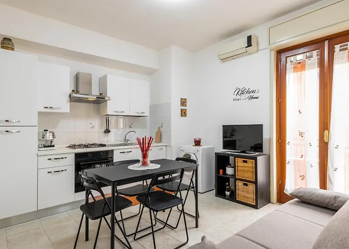 And Comfy קטאניה