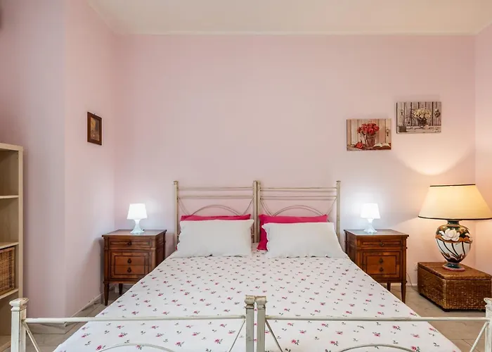 And Comfy * קטאניה