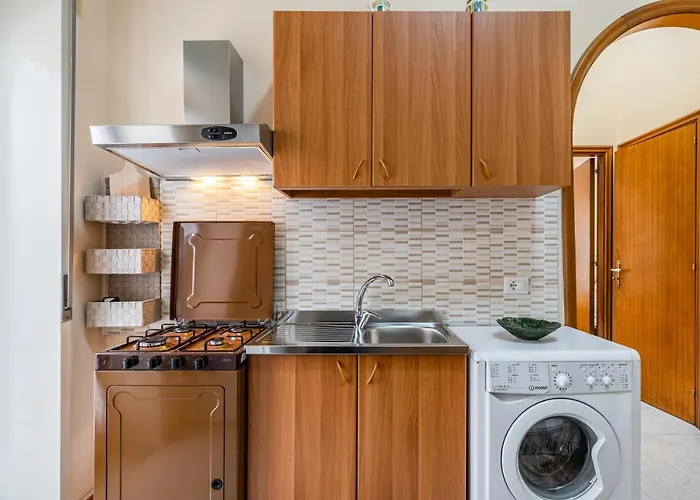 And Comfy * קטאניה